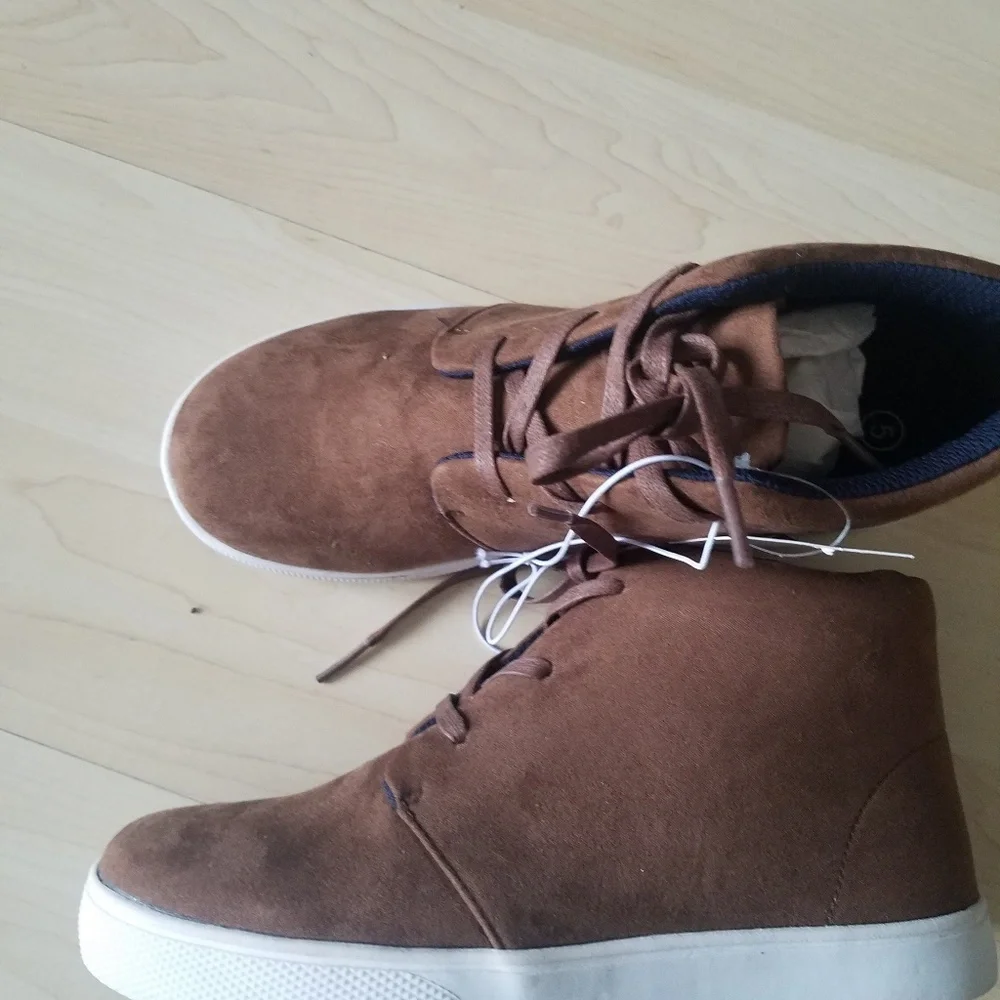 Chukka Suede construction boots